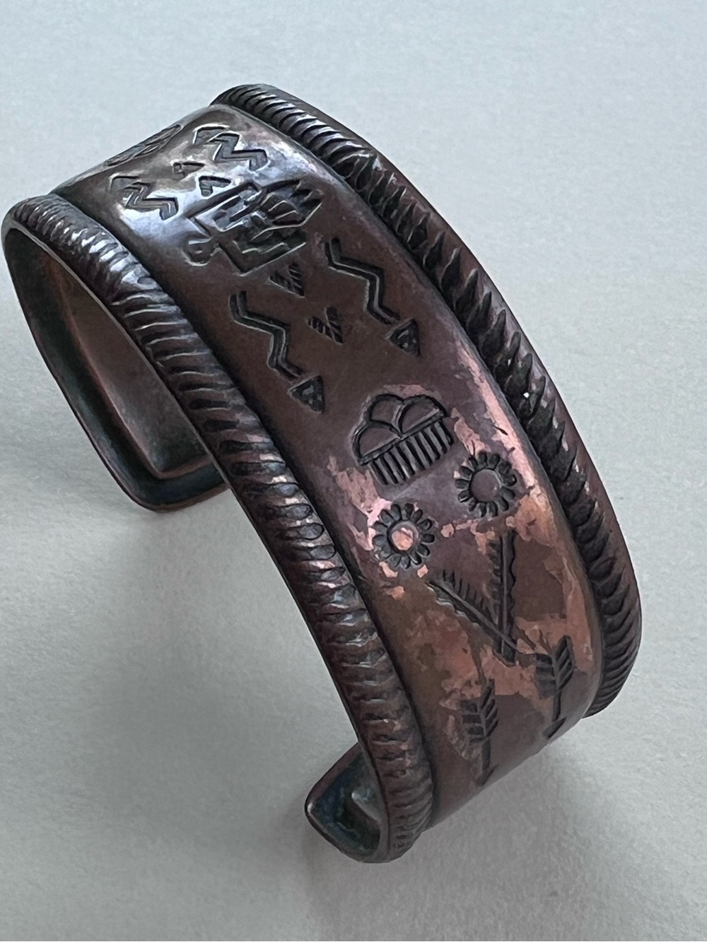 SOLID copper cuff bracelet VINTAGE BELL BRAND desert tribe kachina storm arrow